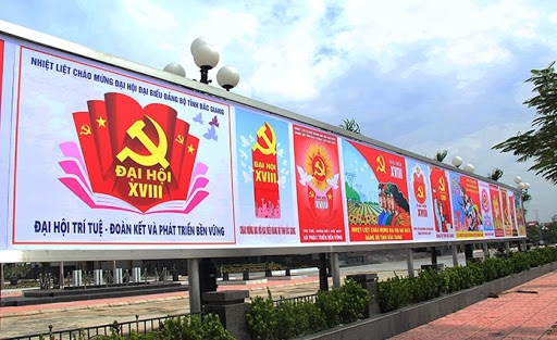 thi công bảng hiệu hiflex