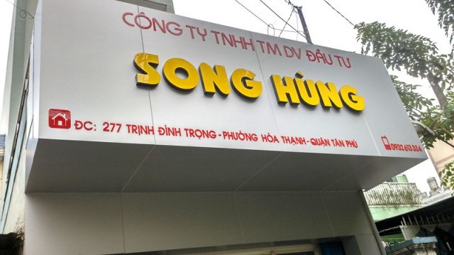 mặt dựng alu chử mica